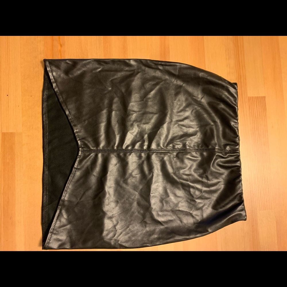 PrettyLittleThing, black faux leather, USA 4